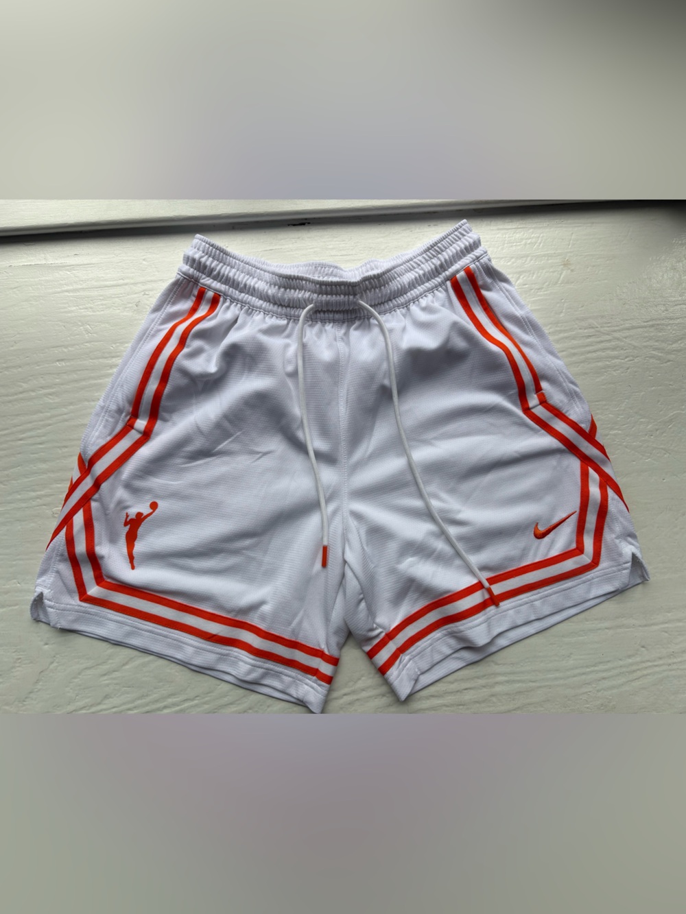 Nike White WNBA Dri-FIT DNA Basketball Shorts Size S EUC